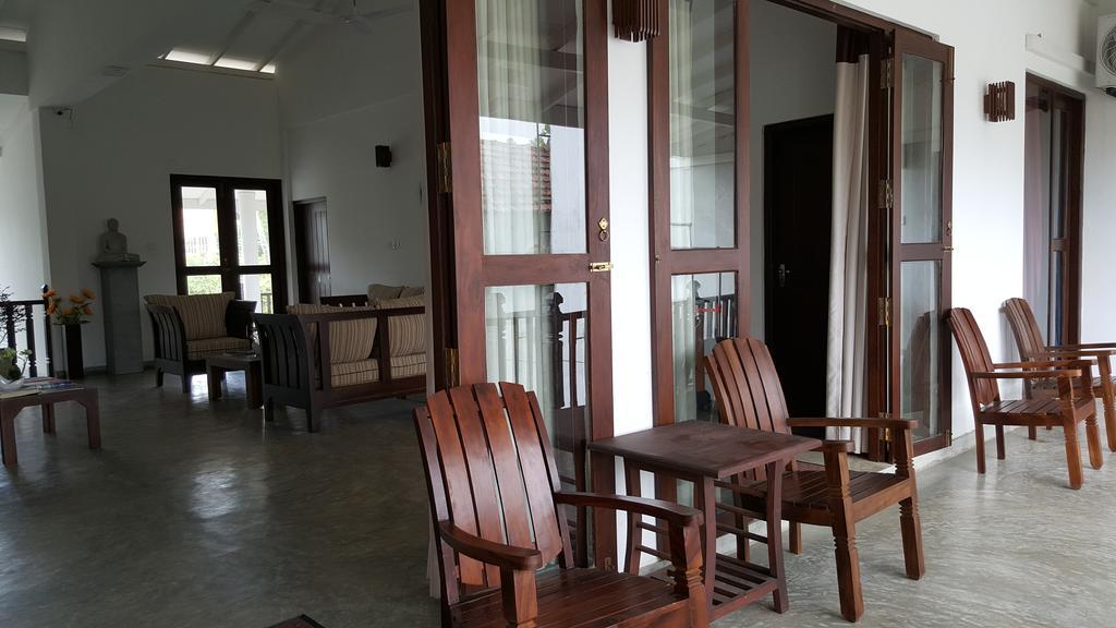Santori أونا واتونا المظهر الخارجي الصورة